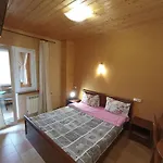 леонтія 3*