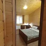 леонтія 3*