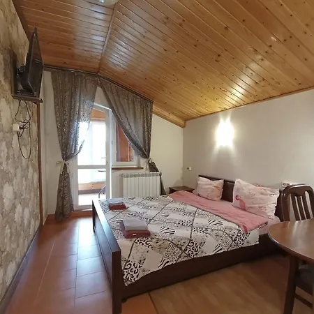 Садиба Леонтія * Skhidnytsia