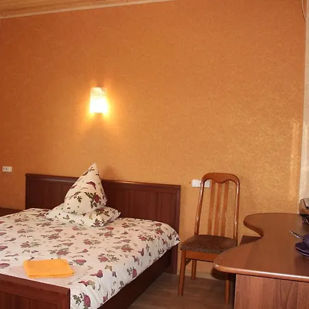Садиба Леонтія Guest house